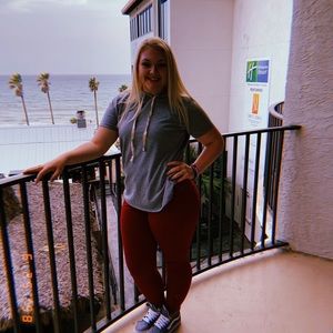 Meet your Posher, Bridgette delain